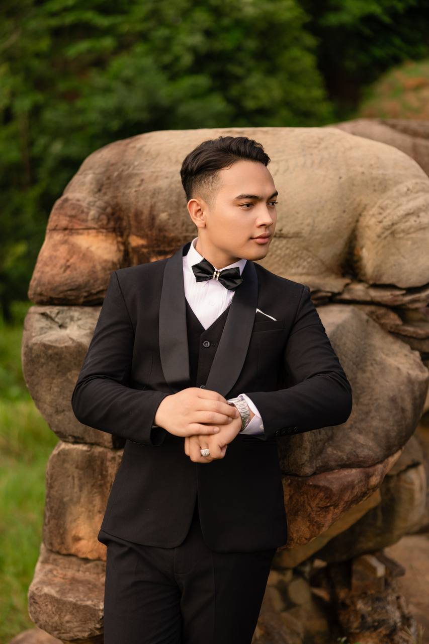 Groom